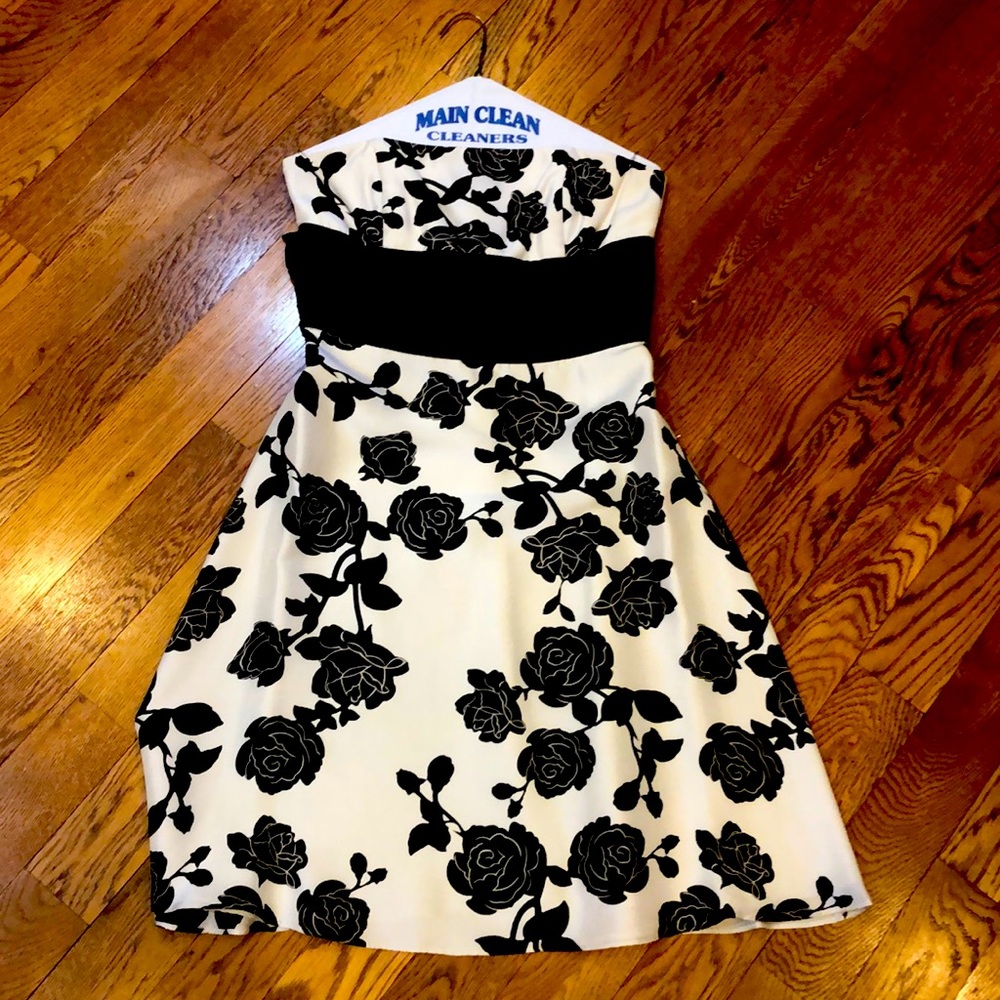 White House black market strapless dress sz 8